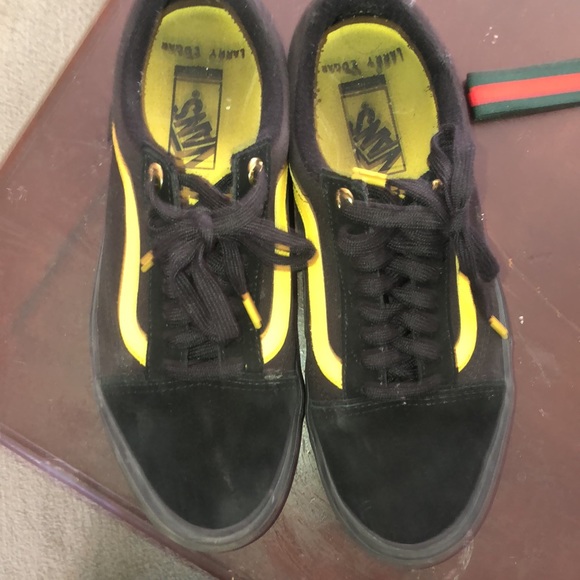 Shoes - Picture 2 of 4